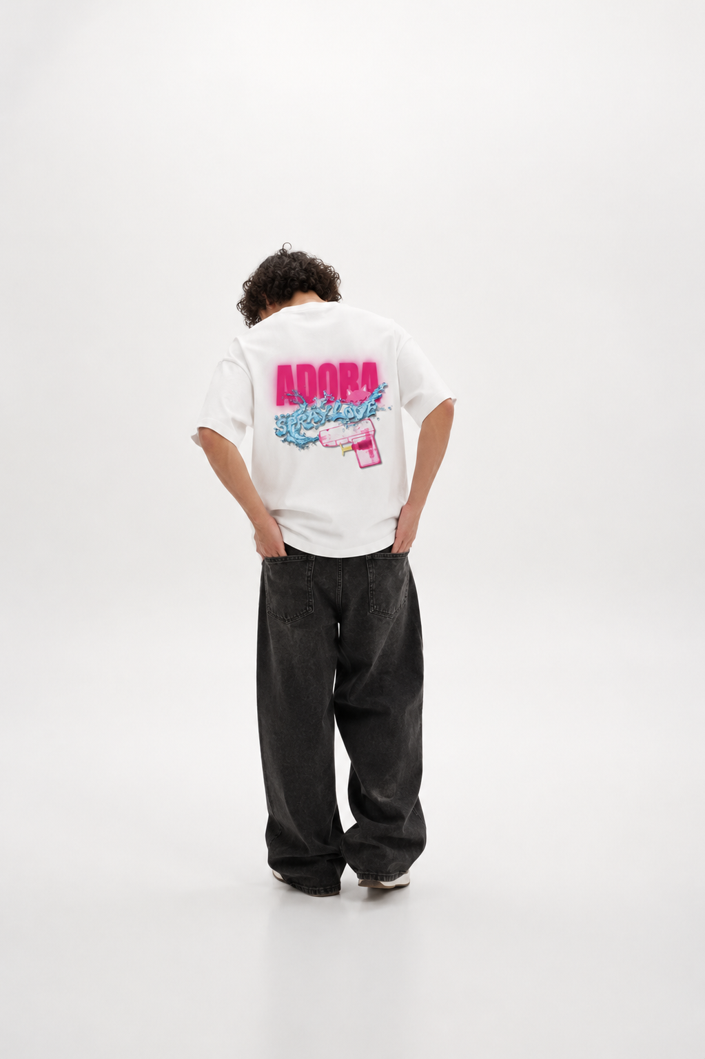 ADORA REGULAR FIT T-SHIRT "SPRAY LOVE" (UNISEX)
